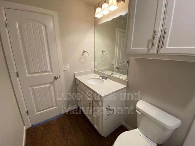 Building Photo - 11414 N Lincoln Blvd