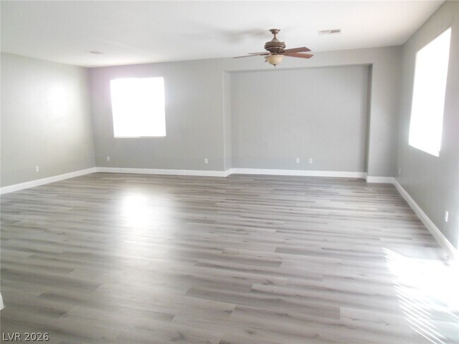 Building Photo - 9747 Waukegan Ave