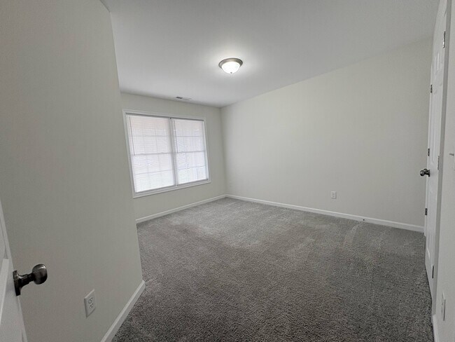 Building Photo - 18 Jackmia Way