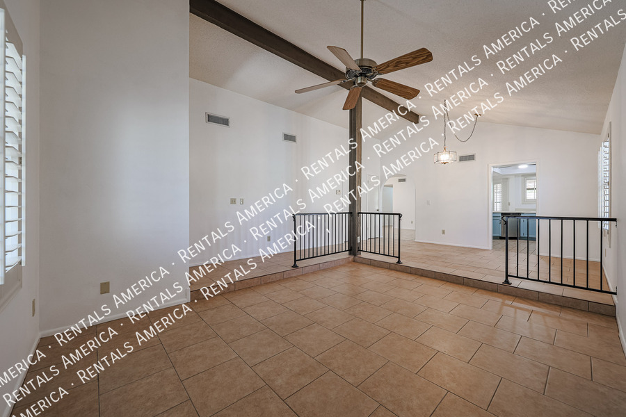Building Photo - 5006 E Mesquite Wood Ct