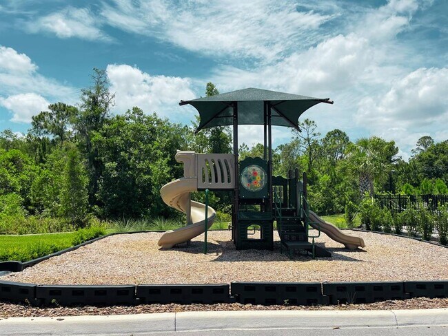 Building Photo - 355 White Heron Wy