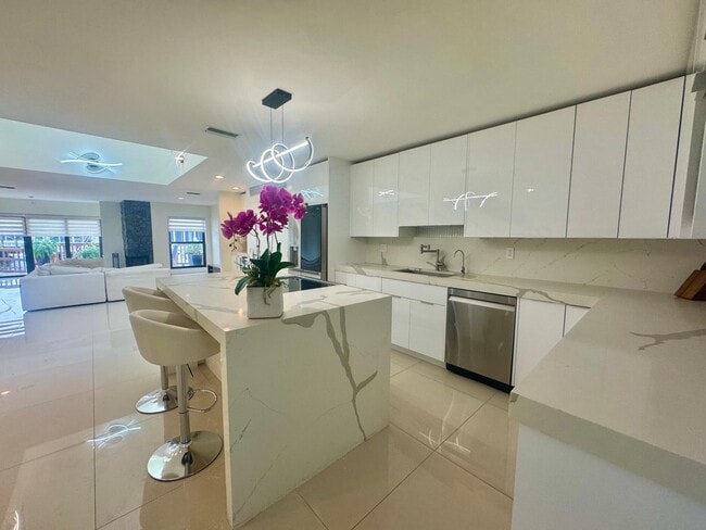 Building Photo - 1127 Boca Cove Ln