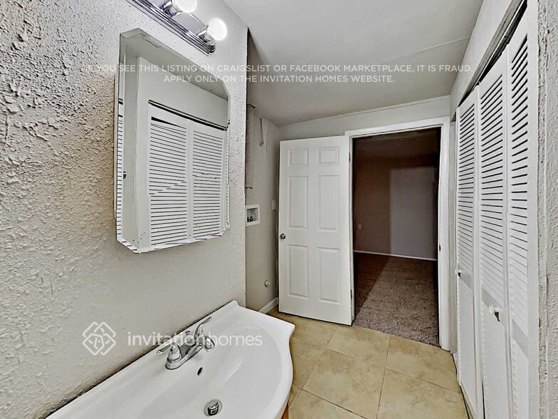 Building Photo - 5430 Crystal St