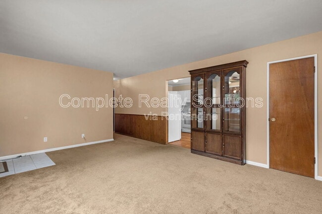 Building Photo - 1115 Hadwin Dr