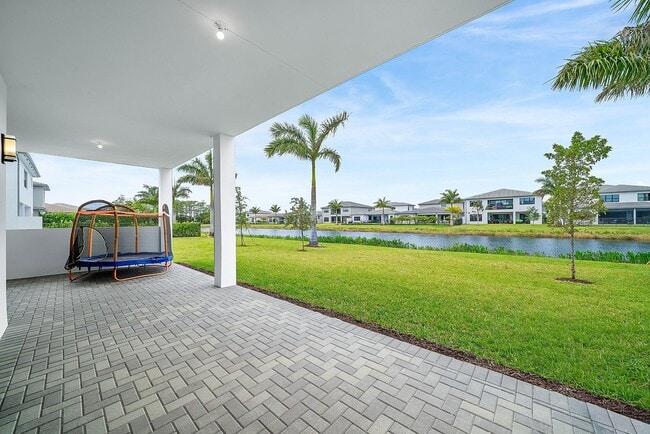 Building Photo - 8561 Crystal Downs Ave