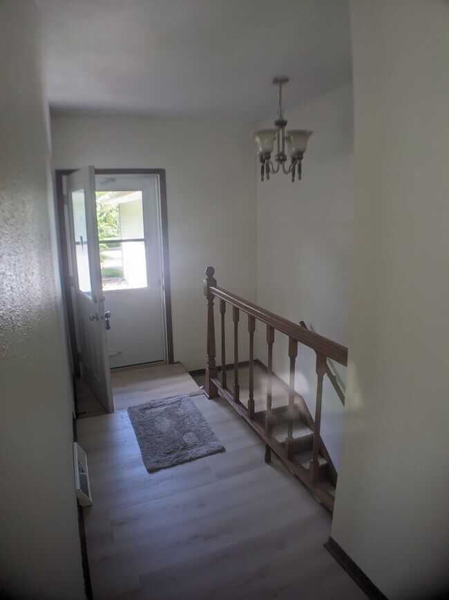 Building Photo - 5427 Dominick Dr