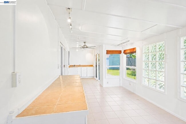 Building Photo - 9699 Rudway Ct