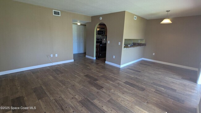 Building Photo - 107 San Juan Cir