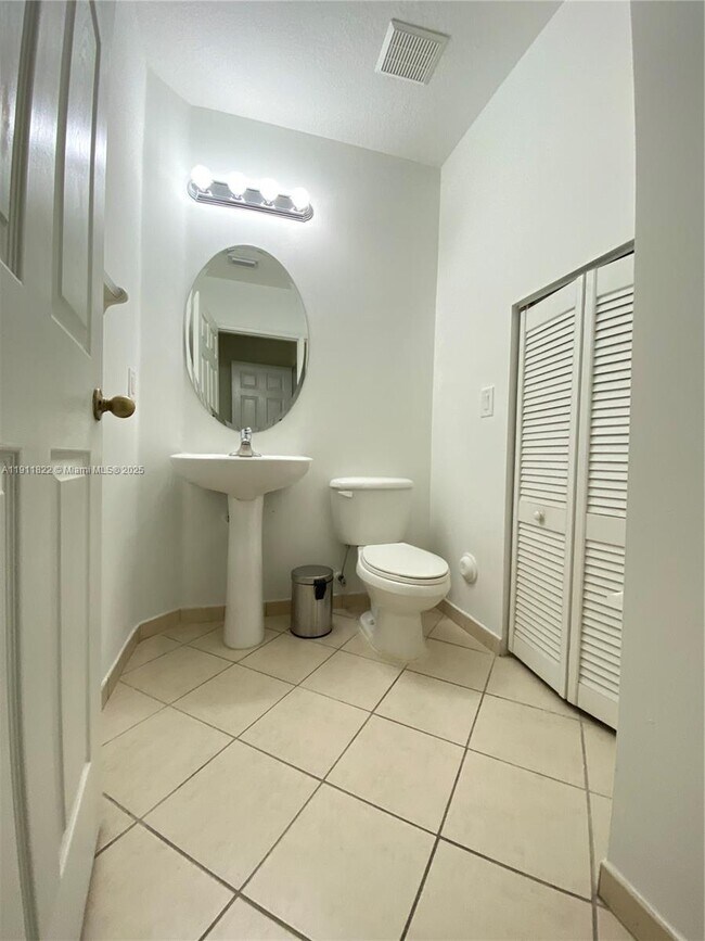 Building Photo - 3066 NW 103rd Path