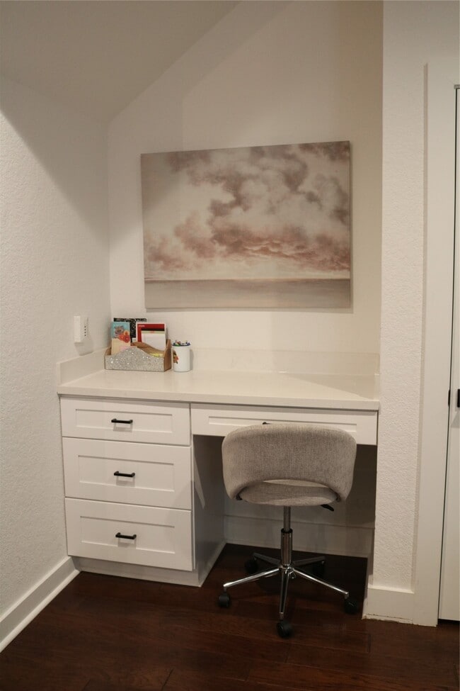 Building Photo - 4714 Fisk St