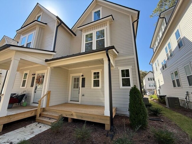 Building Photo - 5057 Lundy Dr