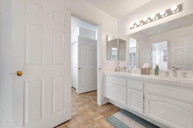 Building Photo - 5050 Golden Nugget Way