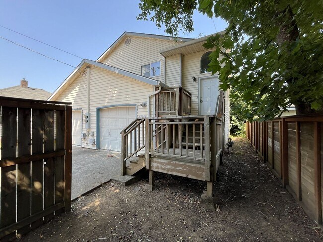 Building Photo - 12303 SE Holgate Blvd