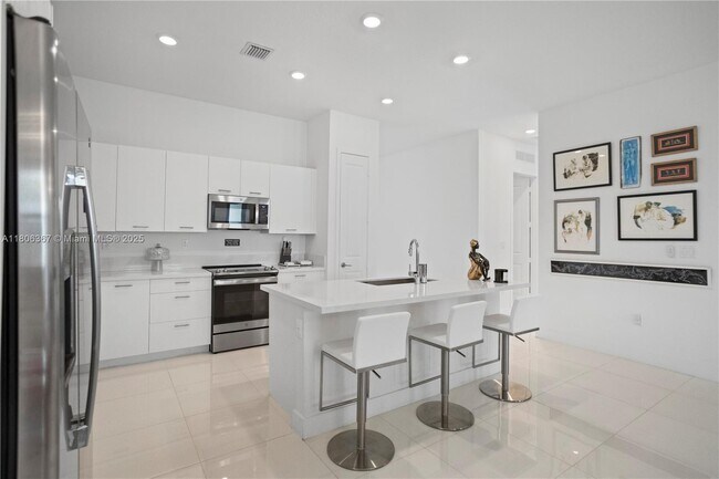 Building Photo - 4407 SW 175th Ave
