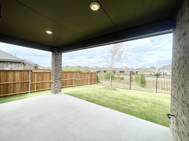 Building Photo - 6017 Shepton Dr