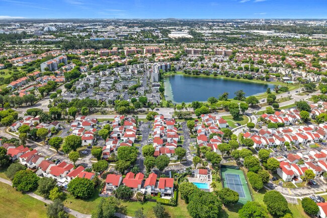 Building Photo - 693 NW 102 Pl