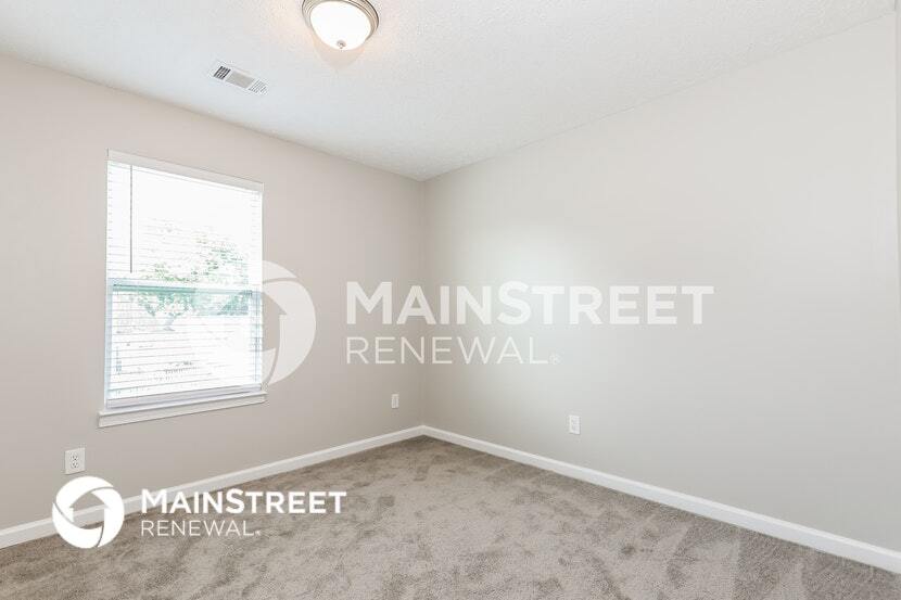 Building Photo - 7925 Woodlake Dr