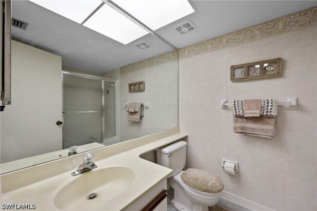 Building Photo - 500 Misty Pines Cir