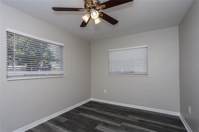 Building Photo - 2145 68th Ave S