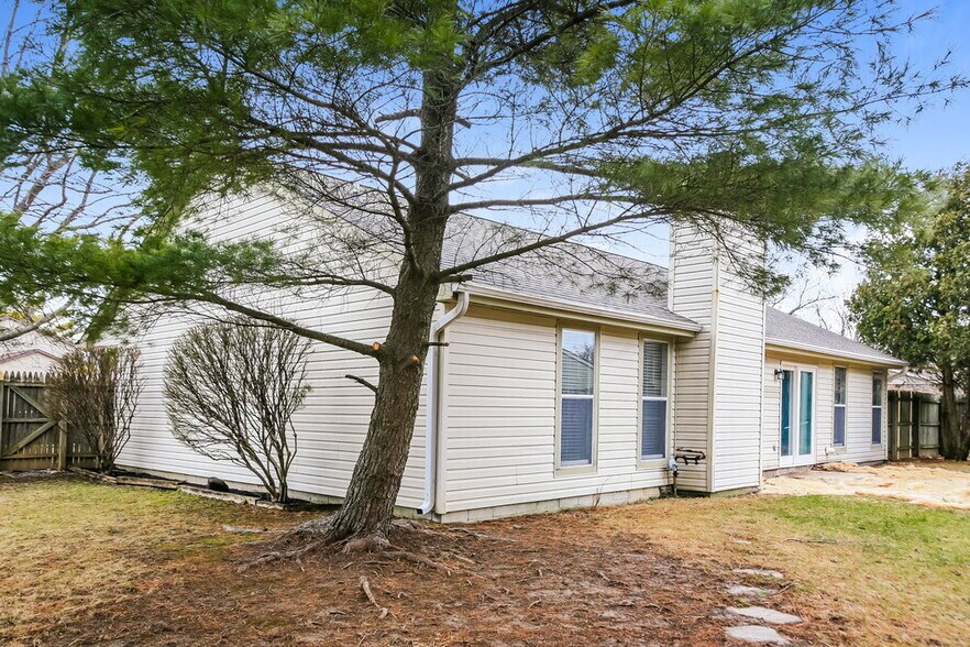 Building Photo - 8291 Ontario Ln