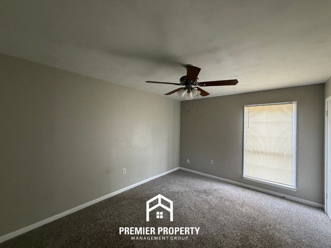 Building Photo - Spacious 4BR/2BA Home in Bartlett Cove | Brick Fireplace & Formal Dining