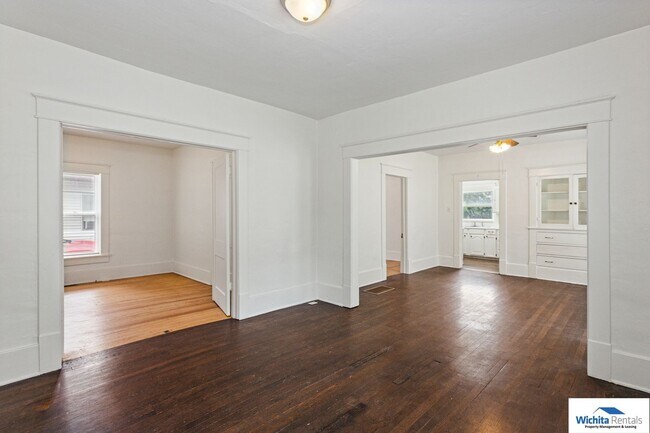 Building Photo - 2 bedroom 1 bath home