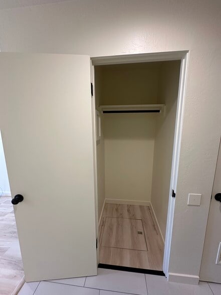 Building Photo - 1120 McClellan Ave