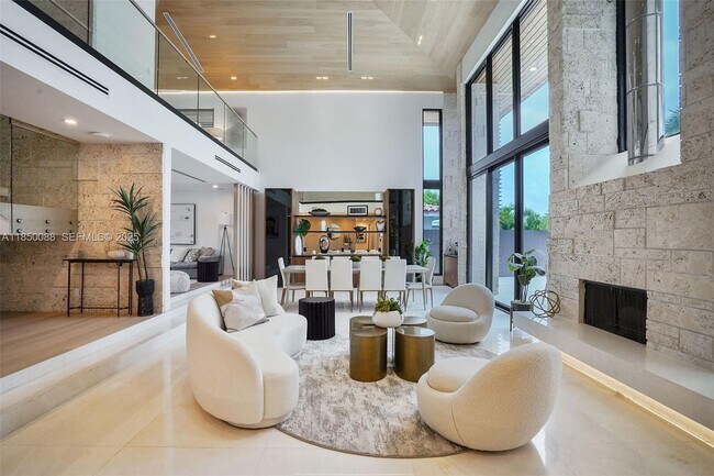 Building Photo - 3343 NE 166th St