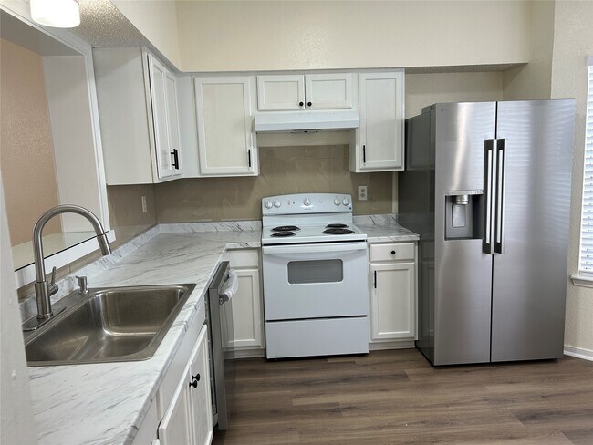 Building Photo - 12400 Brookglade Cir