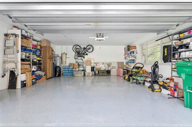 Building Photo - 10209 Vestal Ct