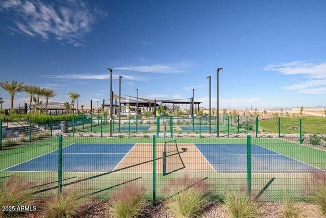 Building Photo - 3 Bedroom 2.5 Bathroom North Creek Home in Queen Creek