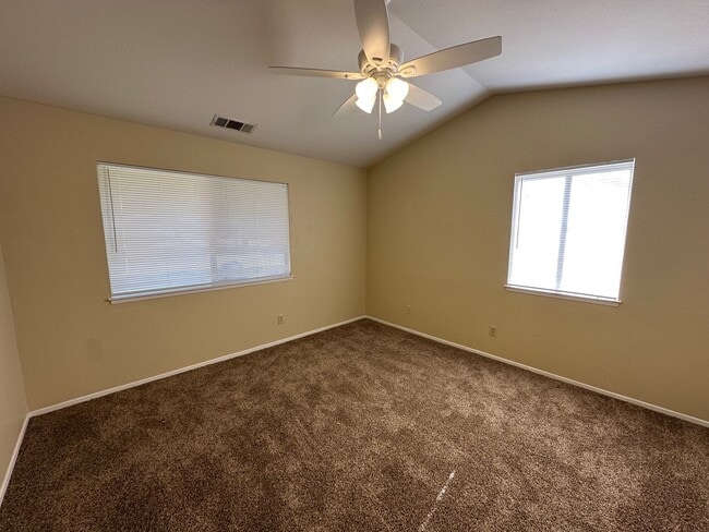 Building Photo - 48425 Victoria Ln