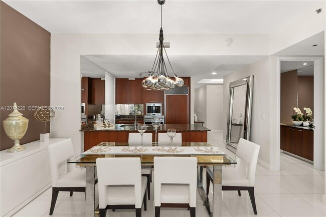 Building Photo - 15811 Collins Ave