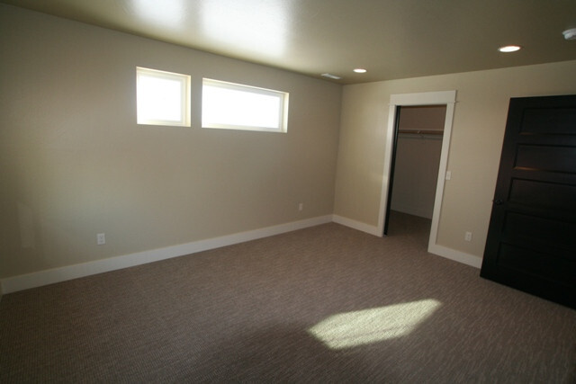 Building Photo - Leeward Court