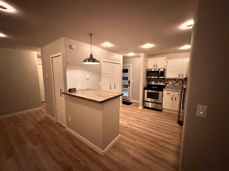 Building Photo - 328 E Livingston St