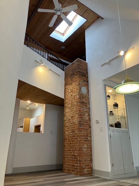 Exposed brick detail - 916 N Church St