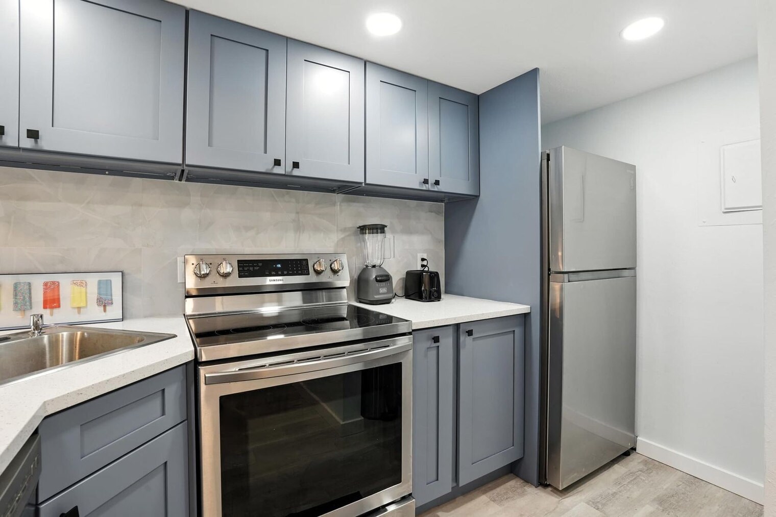 Building Photo - 600 Neapolitan Way