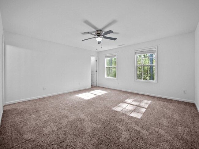 Building Photo - Welcome to Tuscany Villas!