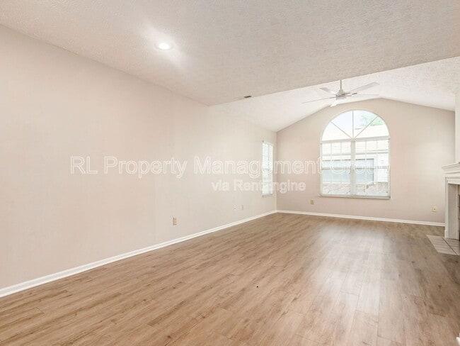Building Photo - 1241 Villa Oaks Ct