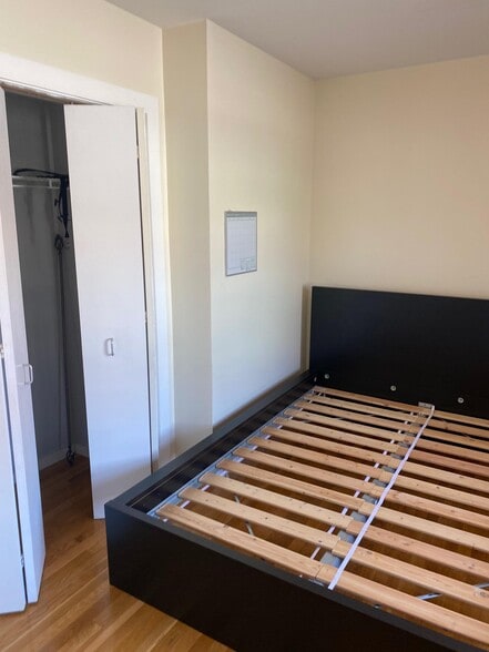 Building Photo - 534 Commonwealth Ave