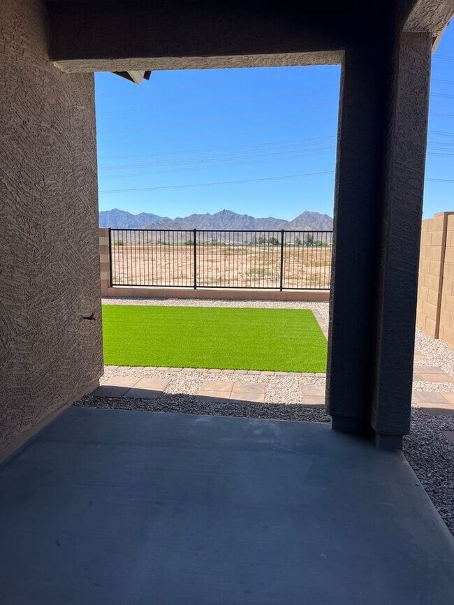 Building Photo - Alamar Subdivision 5 Bedroom Home For RENT!