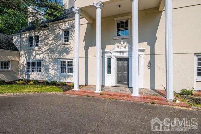 Building Photo - 55 Devon Rd