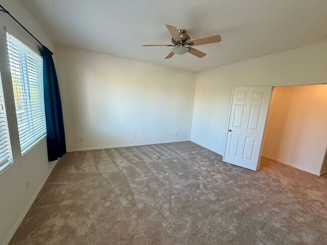 Building Photo - Beautiful 4bd 2.5ba  Murrieta Home with large yard!