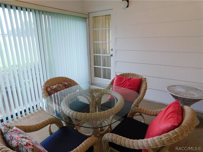 Building Photo - 741 E Hartford St