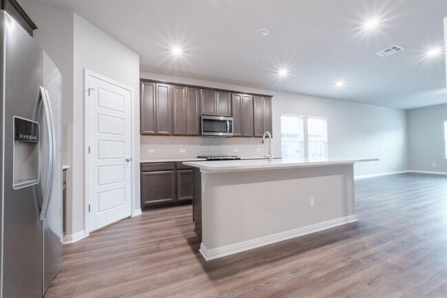 Building Photo - 2838 Dell Hollow Dr