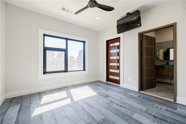 Building Photo - 1812 Hunters Glen NE