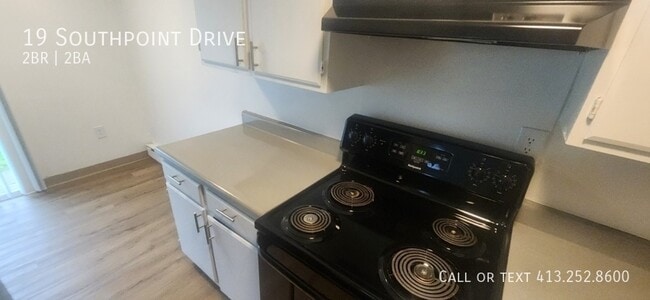 Building Photo - 19 Southpoint Dr