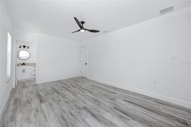 Building Photo - 2859 38th Ave N