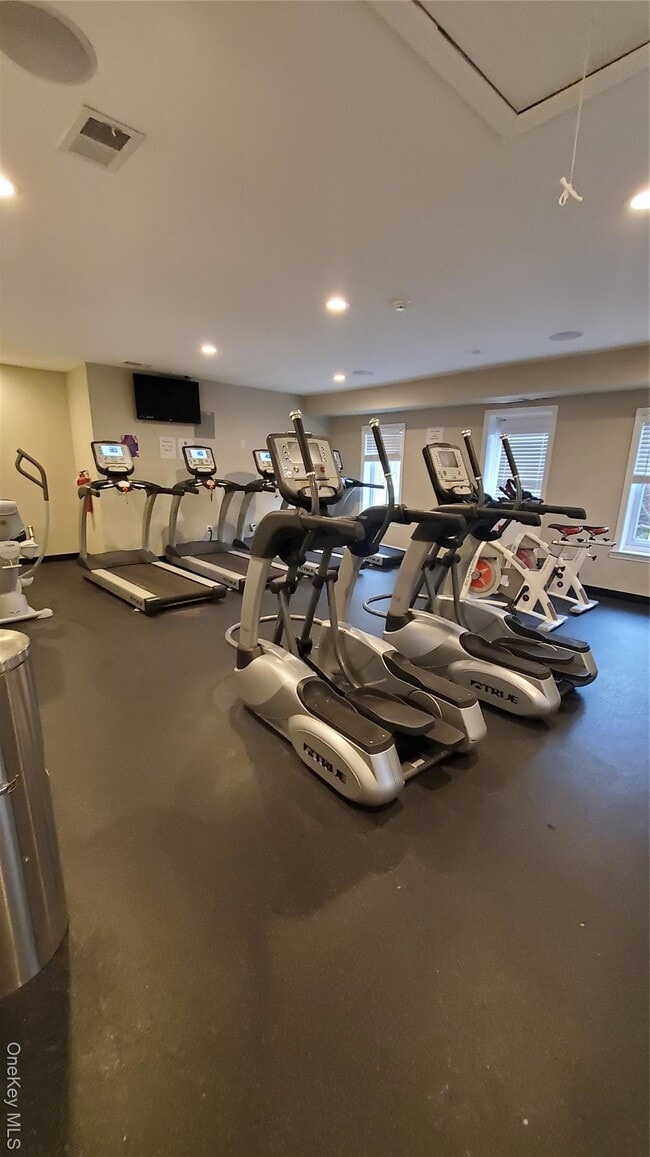 Building Photo - 11 Laramie Ct