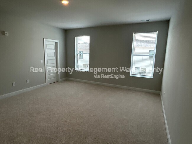 Building Photo - 1235 Shaw View Aly
